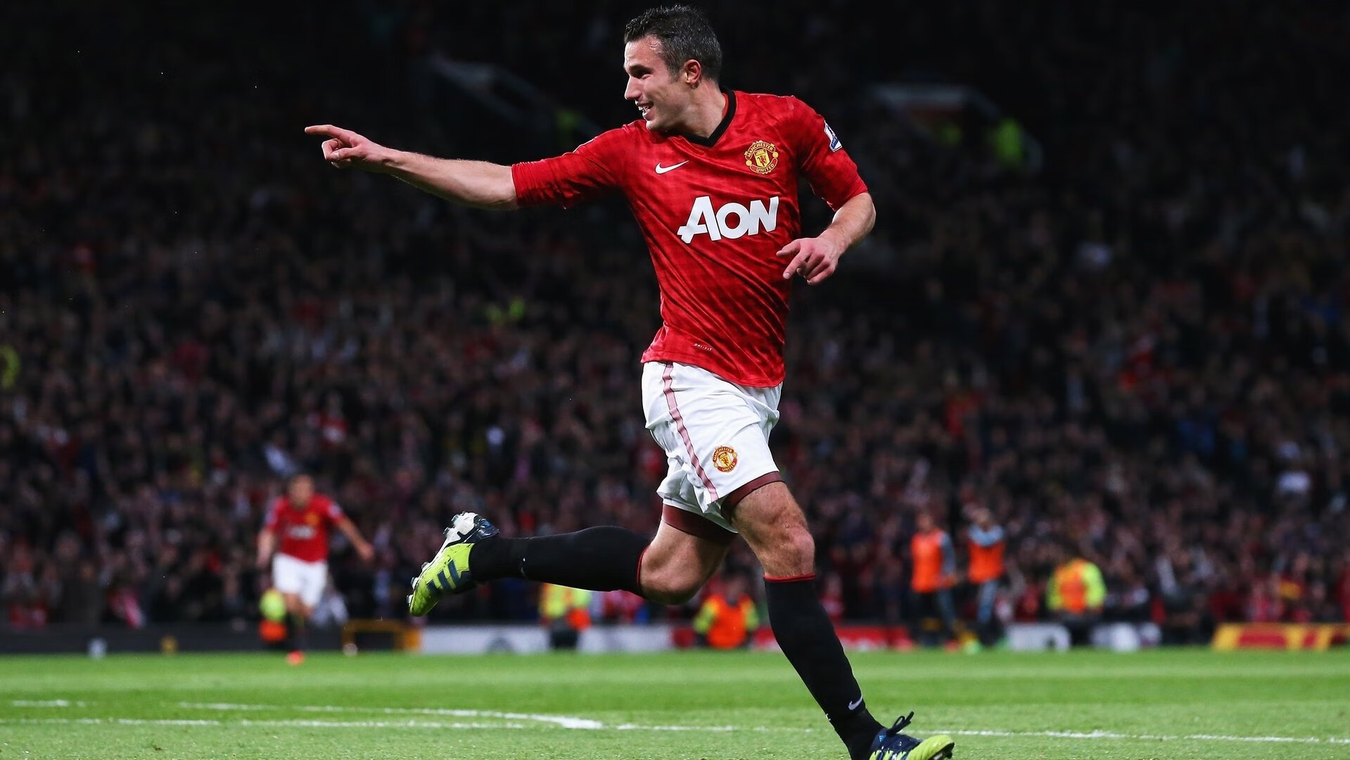 开云体育官网-西甲新星崛起：年轻球员成为豪门争夺焦点，西甲球队球员